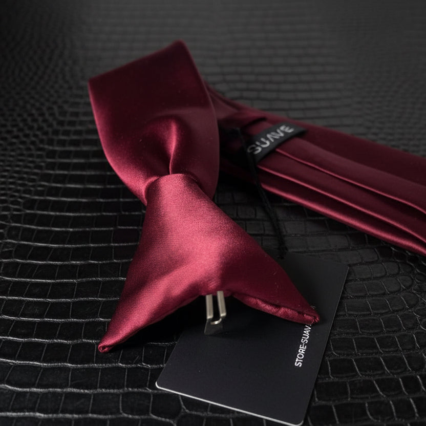 Basic Solid TIe - Burgundy